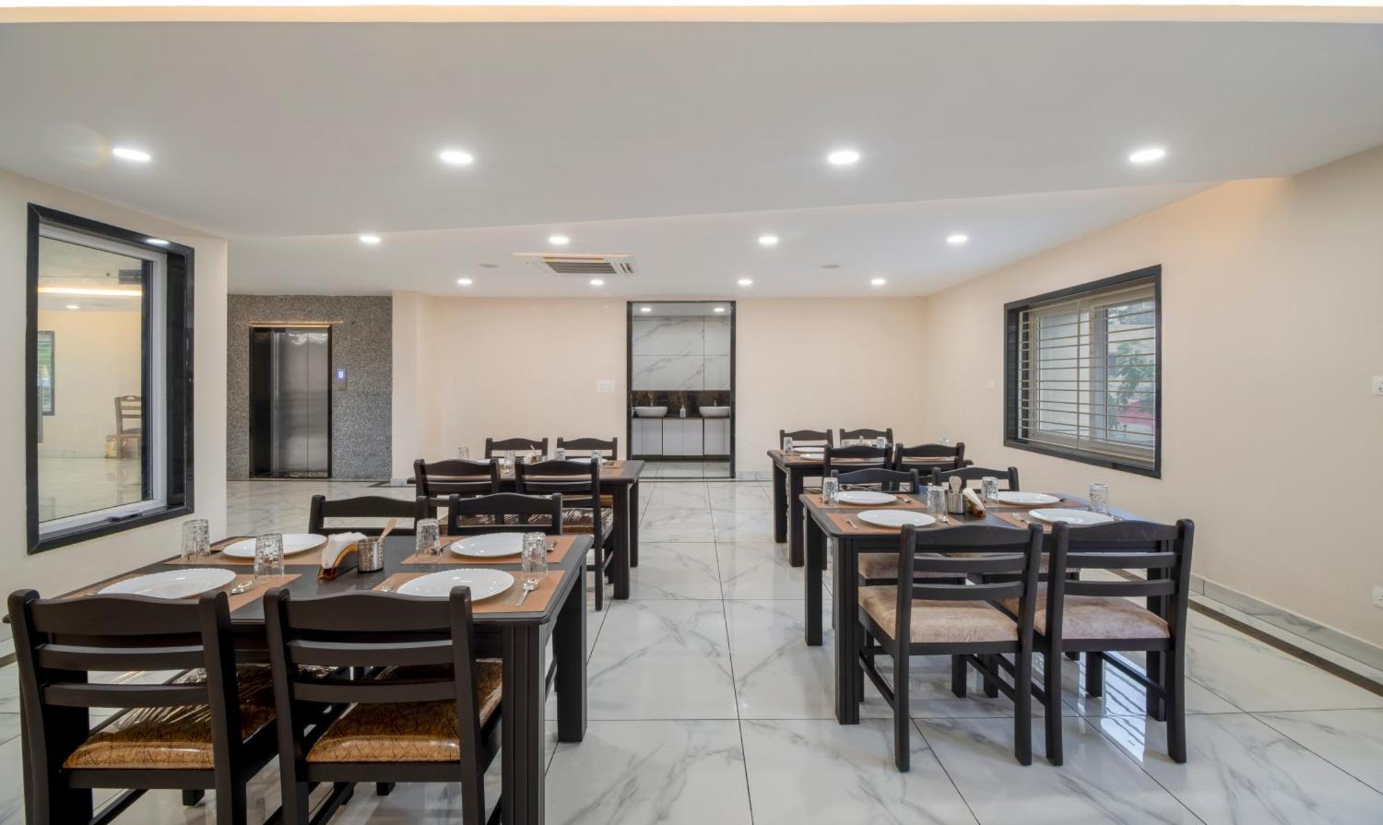Treebo Sea Heights Hotel Kakinada Ngoại thất bức ảnh
