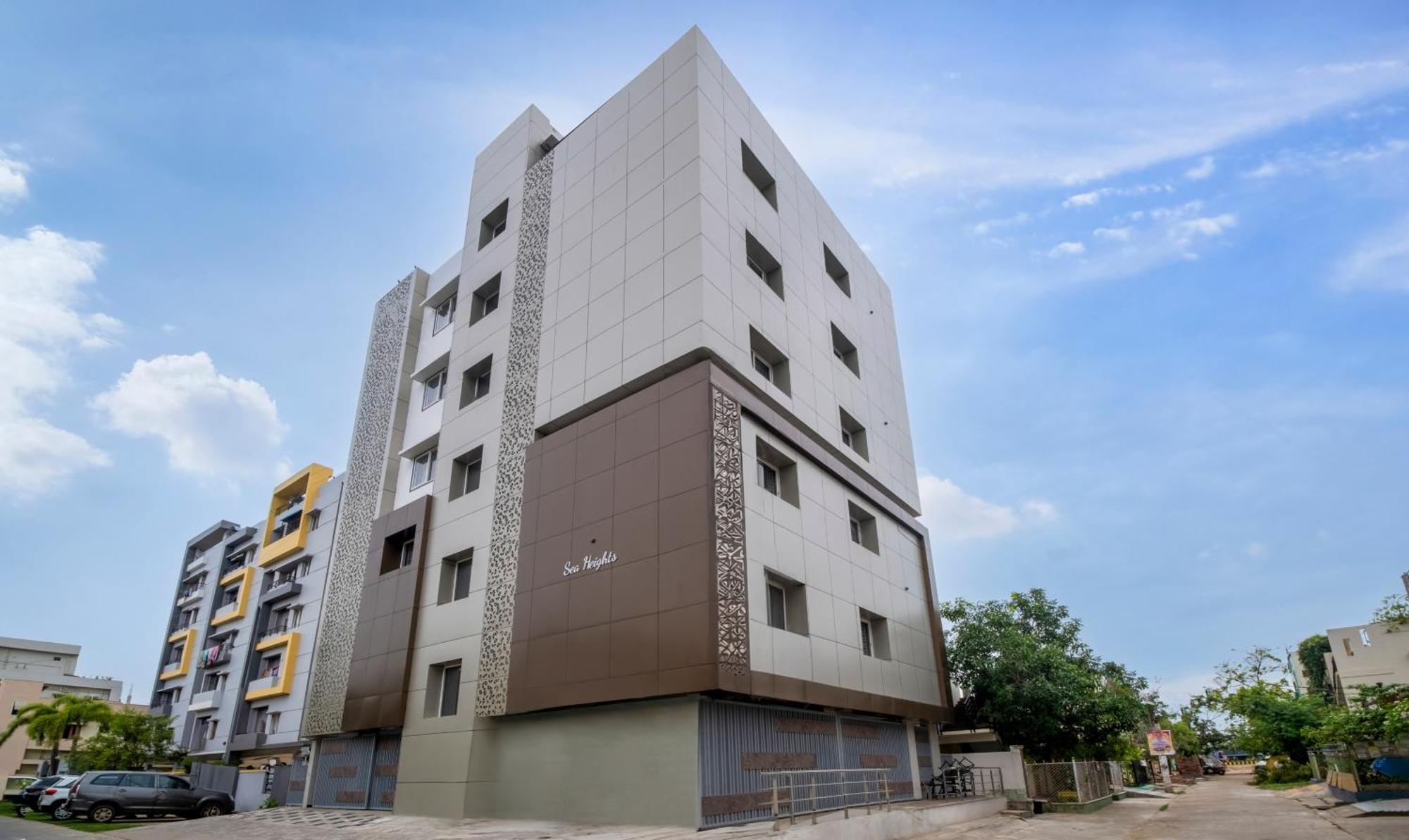 Treebo Sea Heights Hotel Kakinada Ngoại thất bức ảnh